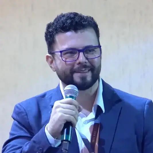 Dr. Jonathan Gomes